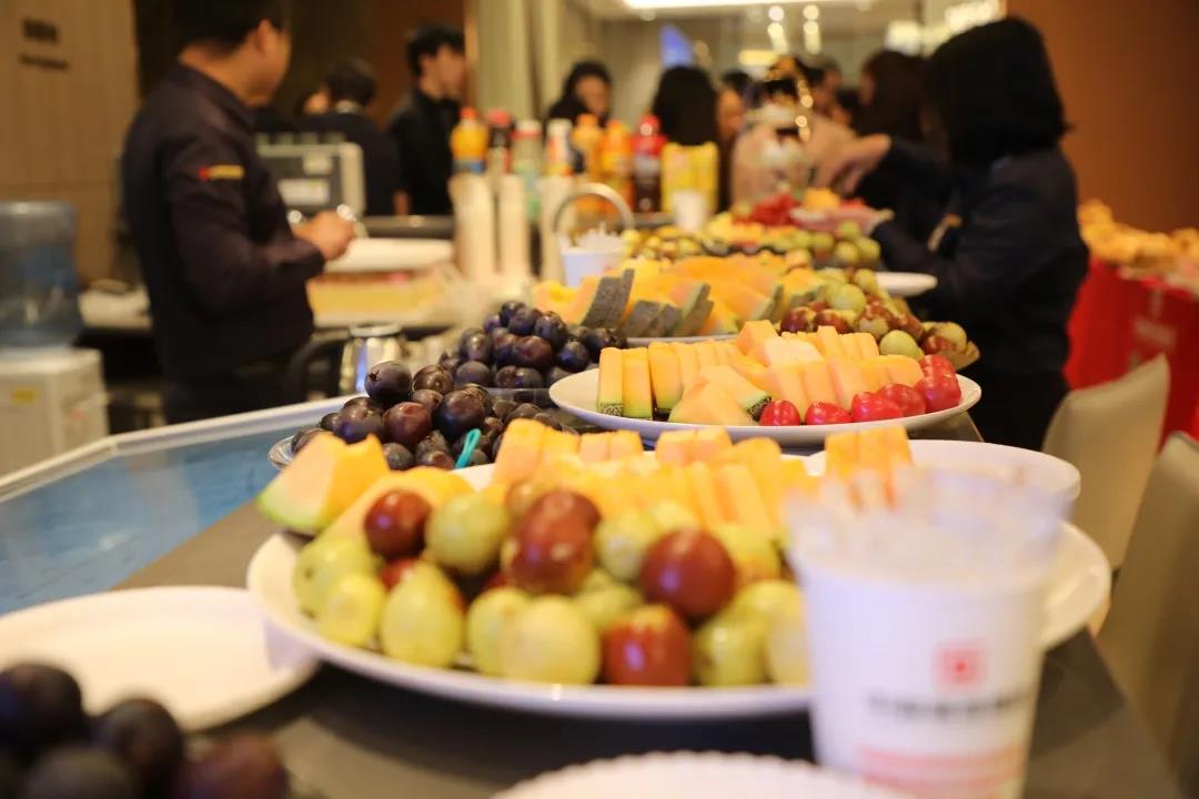 員工生日會(huì)丨金秋碩果，共度韶華，祝壽星們生日快樂(lè)！