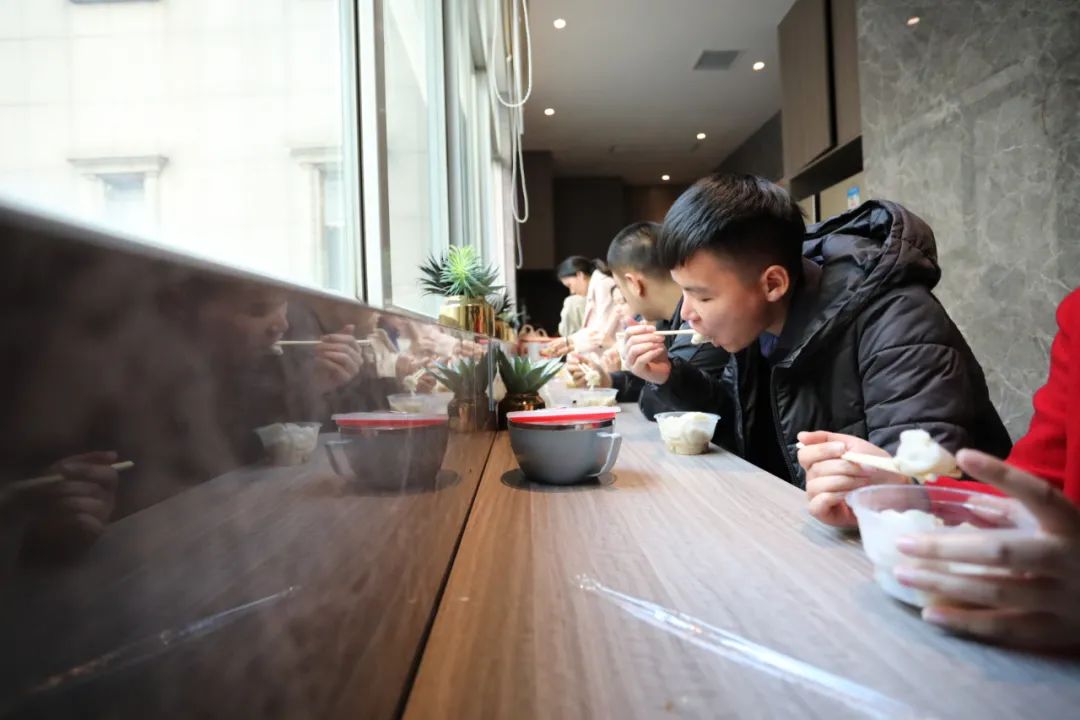冬至丨溫暖如約而至，平安順?biāo)欤?>
        							</a>
        						</div>
        						
        						<div   id=